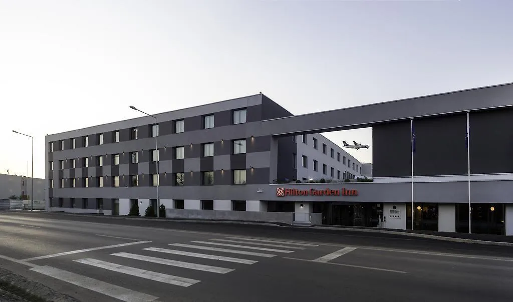 Hilton Garden Inn Bucharest Airport Otopeni 4*,  Romanya